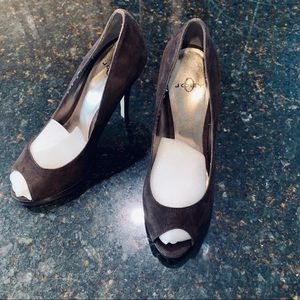 Joey brown suede 1/2 in platform stiletto 6